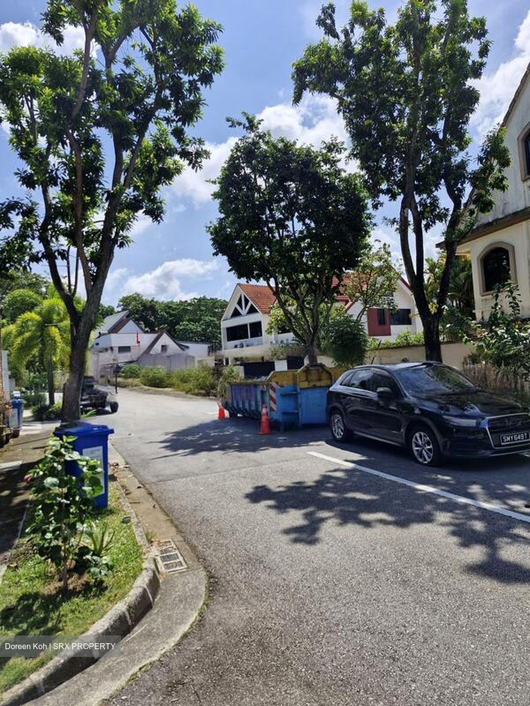 Hillview Garden Estate (D23), Semi-Detached #456762981